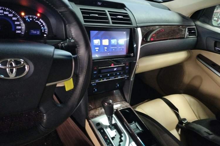 Used Toyota Camry 2015 2.0G Premier Edition