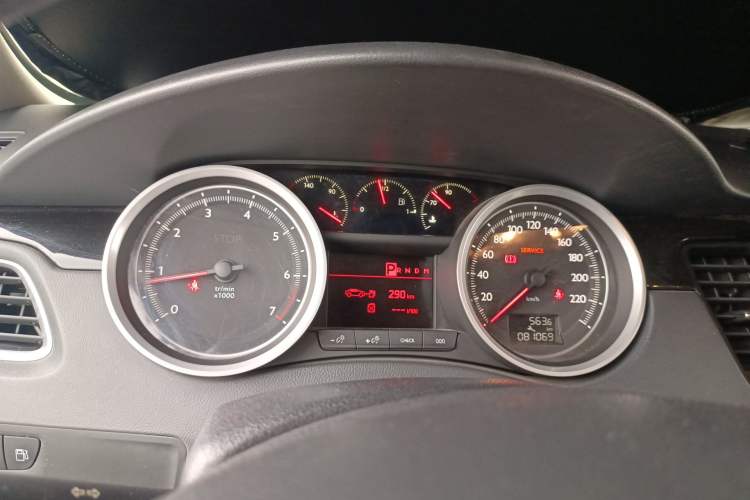 Used Peugeot 508 2012 2.0L Automatic Smart Enjoyment Version Odometer Close Up