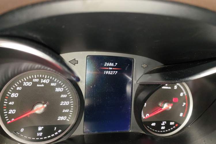 Used Mercedes-Benz GLC 2019 GLC 260 L 4MATIC Dynamic Model