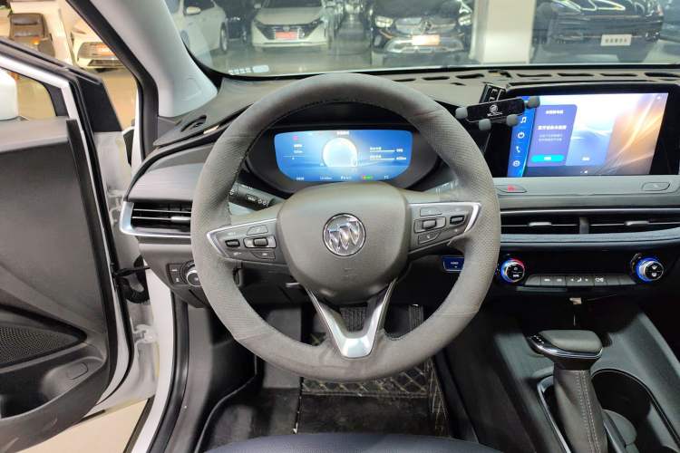 Used Buick Velite 6 2024 450km Range Commuter Version
