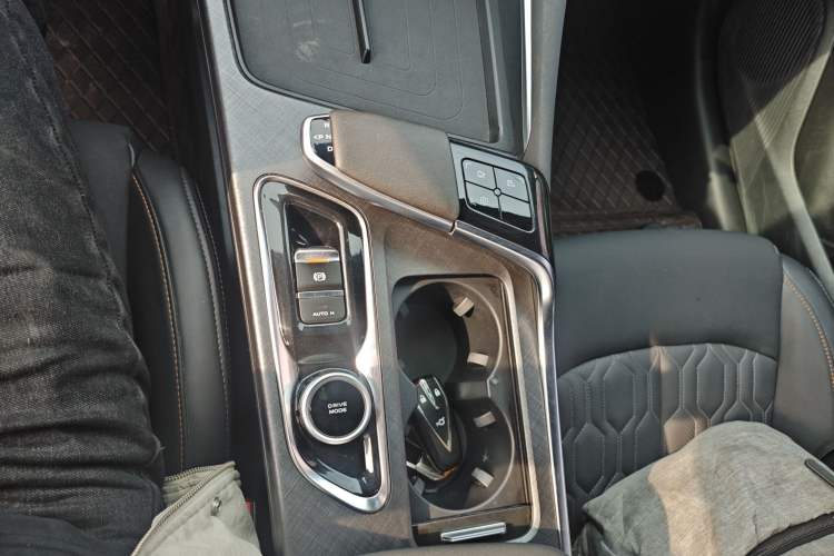 Used Changan UNI-T 2022 1.5T Prestige Version
