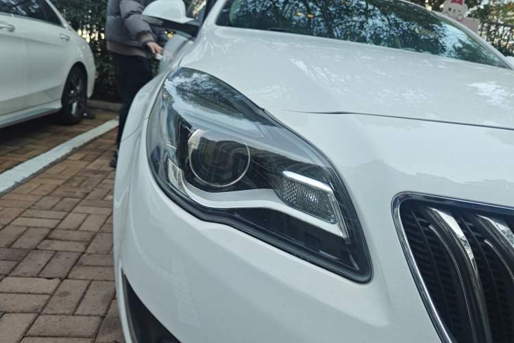 Used Buick Regal 2014 2.0L Leading Fashion Edition