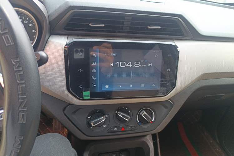 Used Wuling Hongguang 2021 1.5L Facelifted S Comfort Version with Electric Power Steering LAR Audio And AC Panel