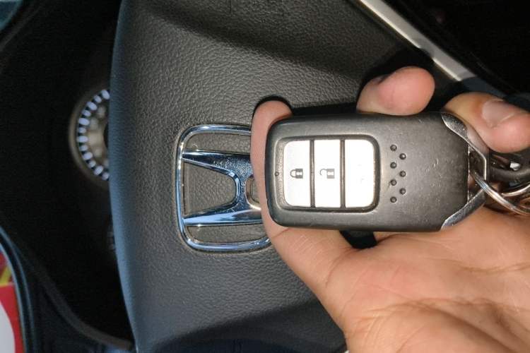 Used Honda Crider 2016 1.8L CVT Luxury Edition
