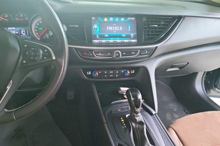 Used Buick Regal 2019 20T Elite Version China VI Standard Audio And AC Panel