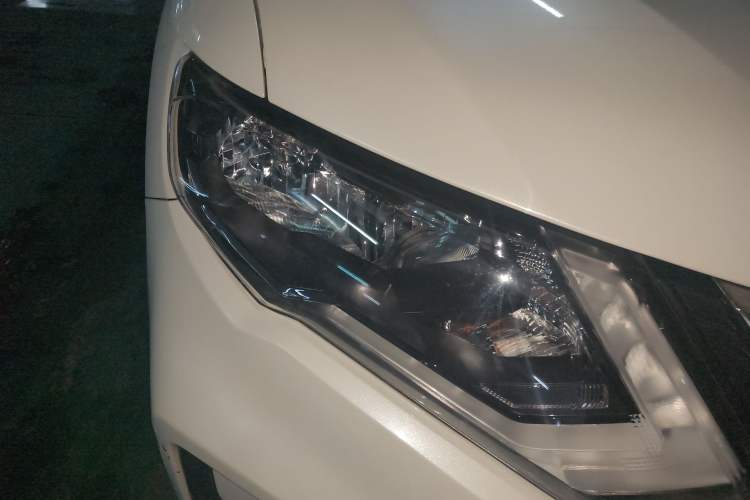 Used Nissan X-Trail 2019 2.0L CVT Smart Connect Comfort Edition 2WD
