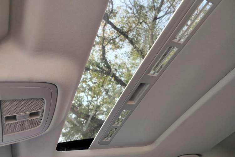 Used MG 5 2021 Revised 300TGI DCT Qingshè Luxurious Enjoyment Edition