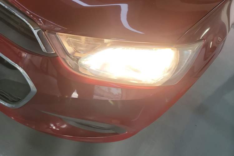 Used Chevrolet Aveo Sonic 2014 Sedan 1.4 SL MT Comfort Edition
