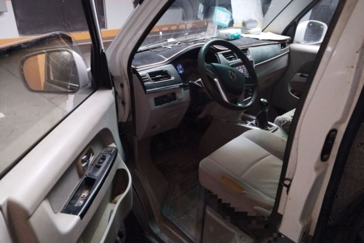 Used Jinbei New Hiace X30L 2016 1.3L Wealth Edition Van DLCG12 Driver Seat