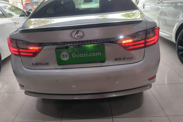 Used Lexus ES 2016 250 Midnight Special Limited Edition Rear