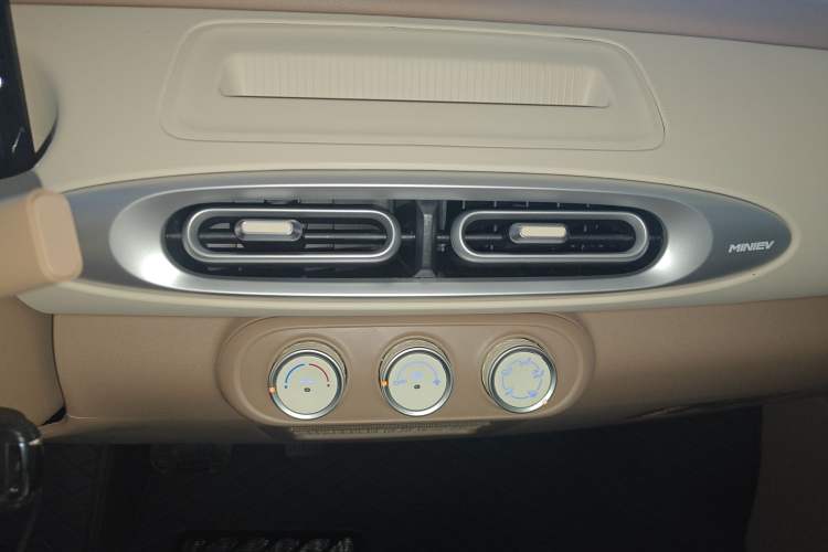 Used Wuling Hongguang MINIEV 2025 Four-Door Version Advanced Edition