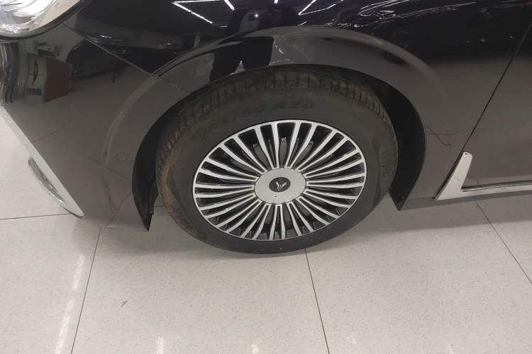 Used VOYAH Dream 2025 PHEV Four-Wheel-Drive Flagship Kunpeng Edition Left Front Wheel Hub