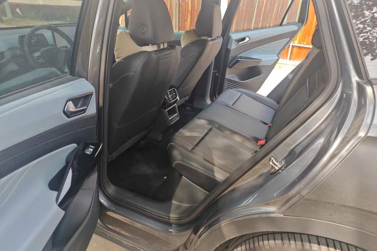 Used Volkswagen ID.4 X 2025 Smart Version Pure & Intelligent Enjoyment Edition