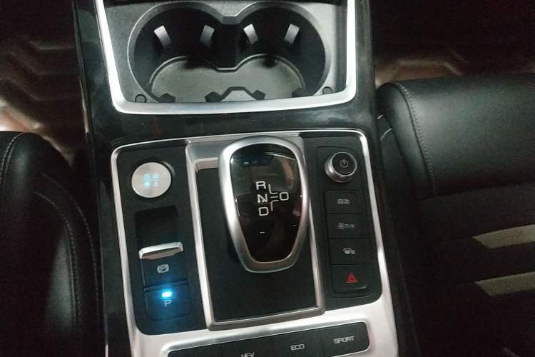 Used BYD Qin Pro New Energy 2019 DM Super Edition 1.5TI Automatic Smart Connect X-Trail Model China VI Standard Gear Lever