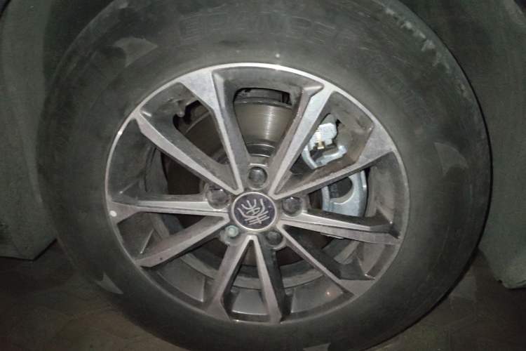 Used BYD Qin PLUS 2024 HONOR Edition DM-i 55KM Leading Model Right Front Wheel Hub