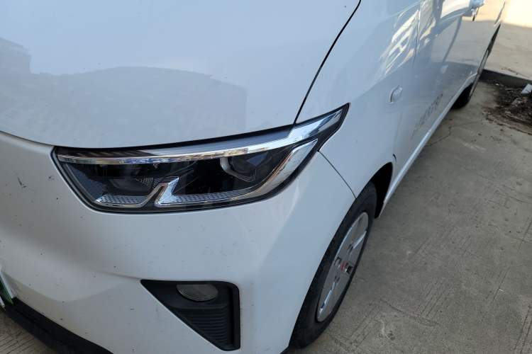 Used Wuling Yangguang 2024 300km Comfort Version with Sealed Windows 60kW