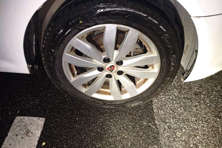 Used Roewe 350 2015 1.5L Automatic Luxury Sunroof Edition