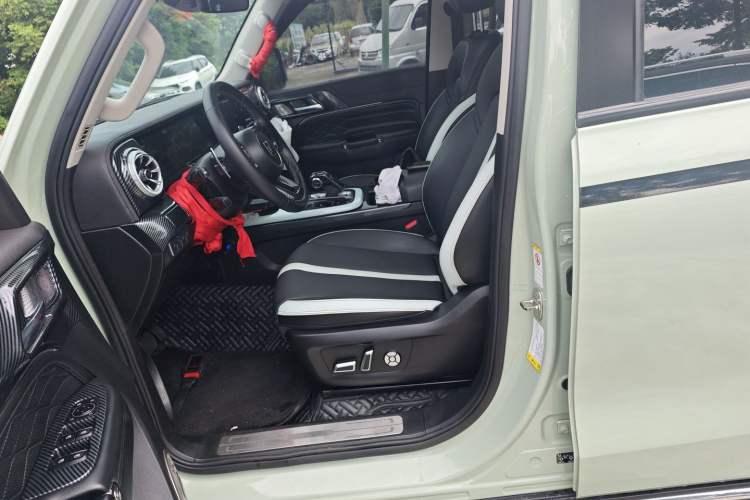 Used Tank 300 2021 City Edition 2.0T—Truly Stylish
