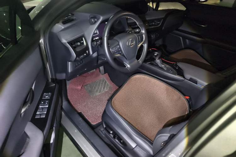 Used Lexus UX 2020 260h Explore-Cool Edition