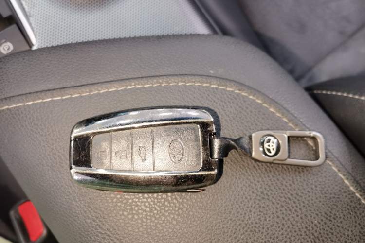 Used Toyota Camry 2021 2.0S FENGSHANG Edition Vehicle Key