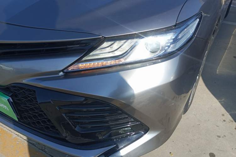 Used Toyota Camry 2019 Dual-Engine 2.5 HG Luxury Edition China VI Standard
