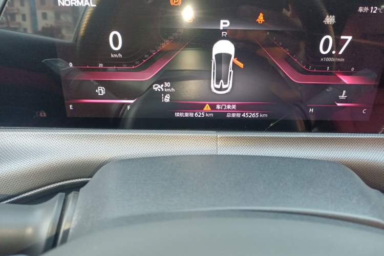 Used CHANGAN UNI-T 2020 1.5T Flagship Version Odometer Close Up