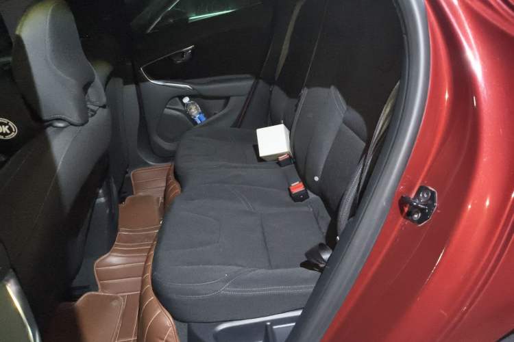 Used Volvo V40 2013 2.0T Zhiyi Edition