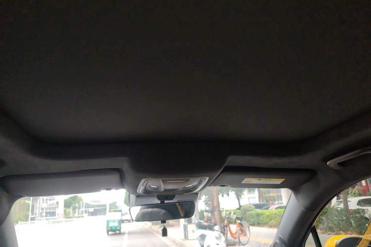 Used ORA Good Cat GT 2024 Mulan Edition 401 km Range Prestige Version 135 kW Headliner