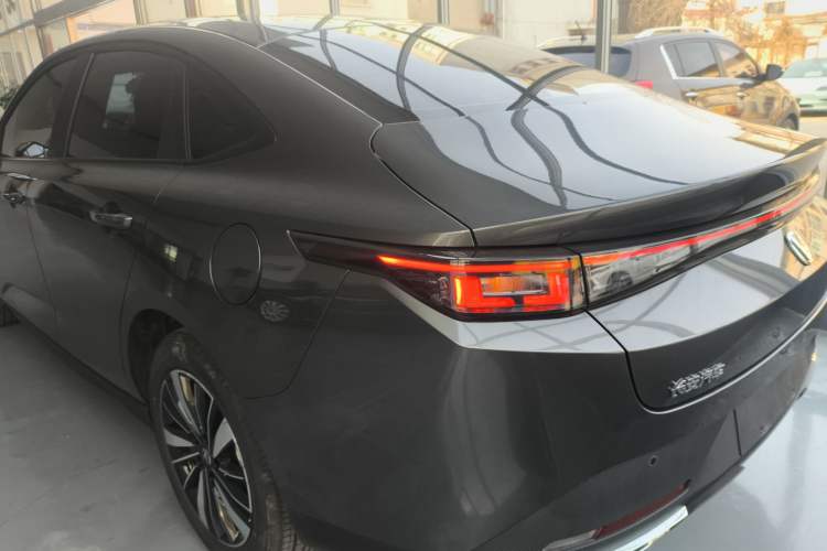 Used CHANGAN Eado PHEV 2025 Smart New Blue Whale 145KM High-Energy Edition
