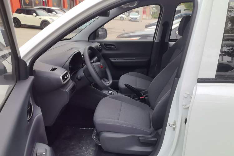 Used Wuling Hongguang New Energy 2024 All-Electric Model 300KM Practical Version Left Front Seat