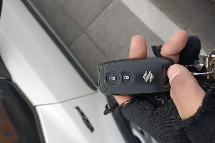 Used Suzuki SX4 2011 Revised Version 1.6L Automatic Sport Edition
