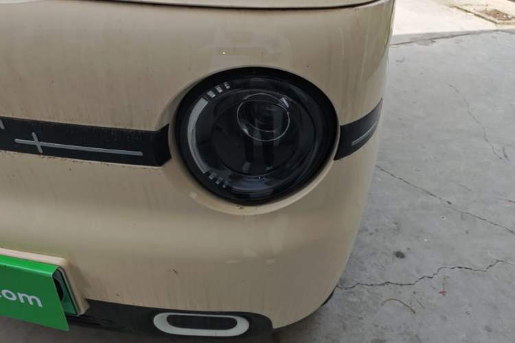 Used Geely Galaxy Panda 2025 210 km – Yuanqi Bear Left Front Headlight