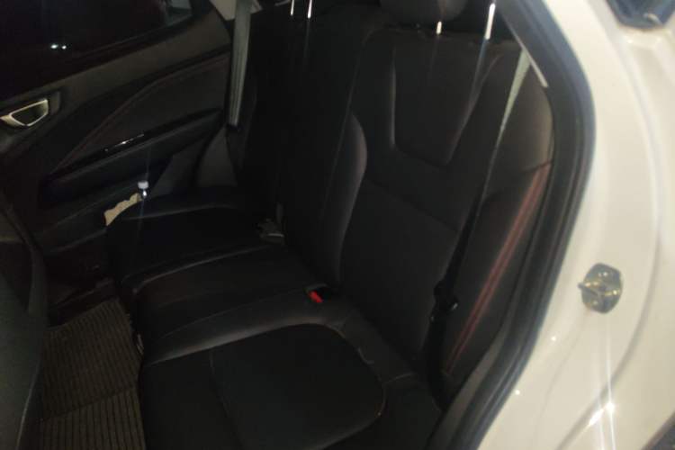 Used Wuling Alvez 2022 1.5T CVT Trendy & Cool Edition