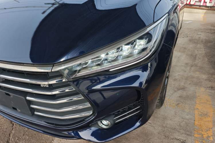 Used BYD Song MAX 2018 1.5T Automatic Smart Connect Luxury 6-Seater Left Front Headlight