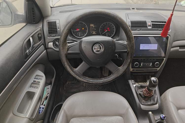 Used Skoda Octavia 2013 1.6L Manual Yijun Edition
