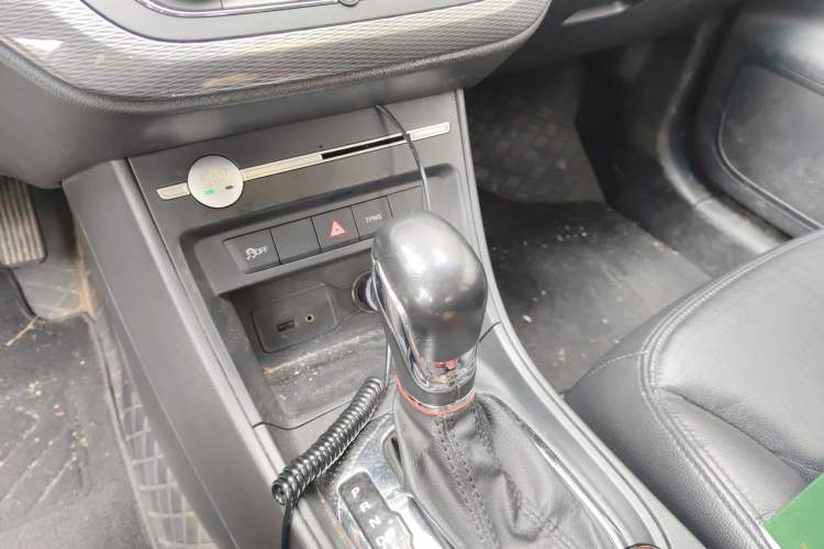 Used Roewe 360 2017 1.5L Automatic Luxury Edition Gear Lever