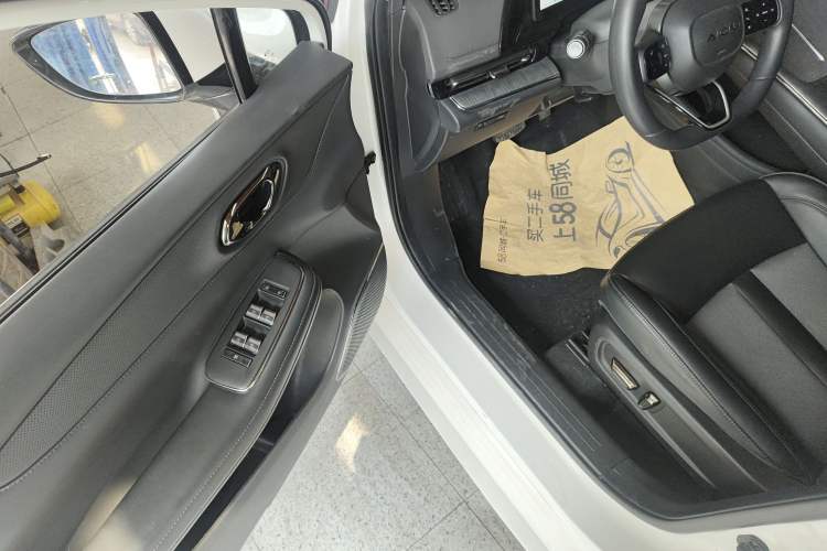 Used AION S MAX 2024 70 Star Edition 54.6 kWh Driver Seat