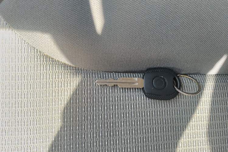 Used Chevrolet Sail 2013 Sedan 1.2L Manual Warm Edition Vehicle Key