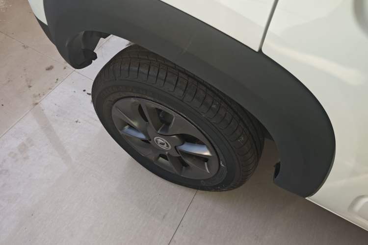 Used Dongfeng NAMMI BOX 2022 Chasing Wind Edition 331KM Advanced Model Right Rear Wheel Hub