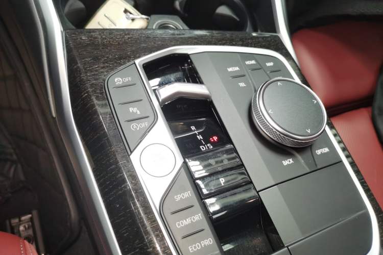 Used BMW 3 Series 2024 325Li M Sport Package Gear Lever