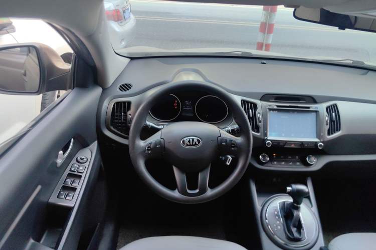 Used Kia Sportage R 2015 2.0L Automatic Two-Wheel Drive GL
