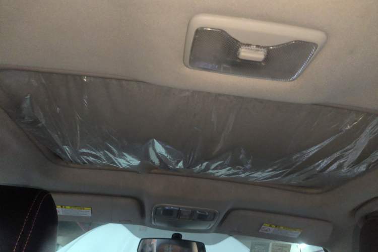 Used CHANGAN CS35 2014 1.6L Manual Luxury Model China IV Standard Headliner