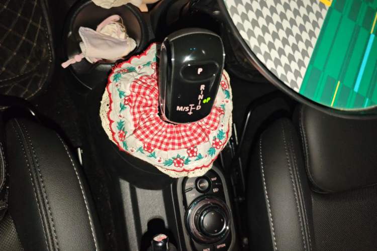 Used MINI 2023 1.5T COOPER Artist
