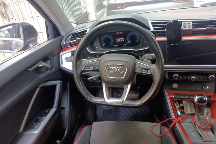 Used Audi Q3 2020 35 TFSI Fashion Dynamic Model
