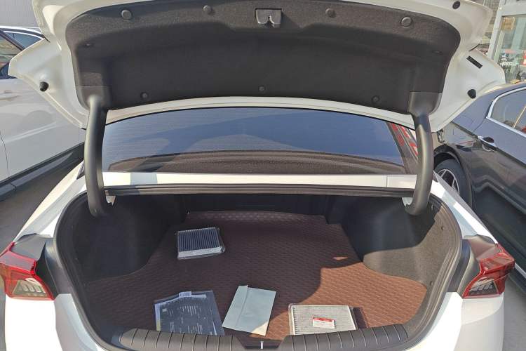 Used Kia K5 2025 1.5T Luxury Edition
