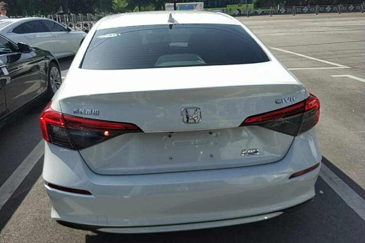 Used Honda Civic 2023 240TURBO CVT Dynamic · Center Stage Special Edition