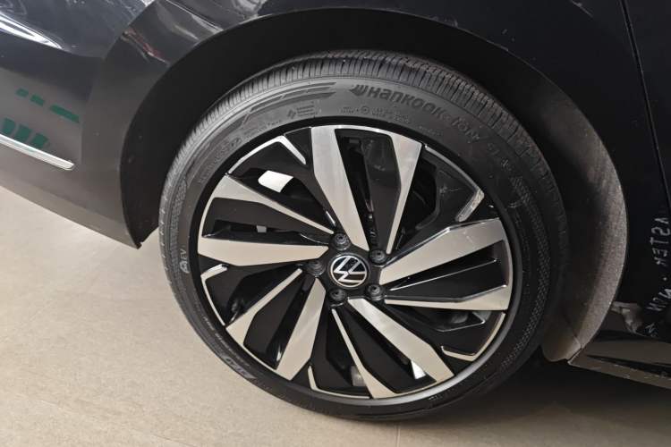 Used Volkswagen Passat 2023 Revised 330TSI Elite Edition Exterior 5