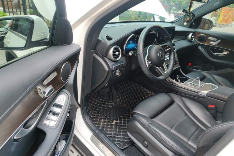 Used Mercedes-Benz GLC 2020 Facelift GLC 260 L 4MATIC Luxury Edition