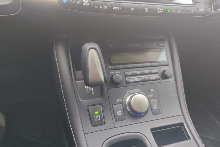 Used Lexus CT 2017 CT200h Elite Edition Monotone China VI Gear Lever