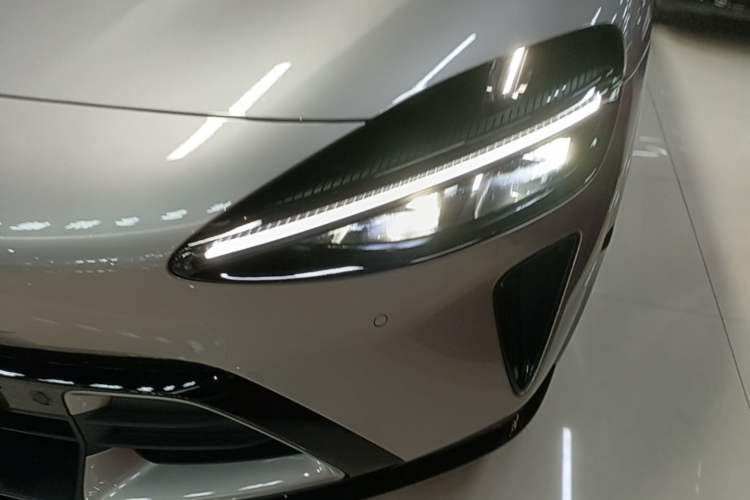 Used Xiaomi Auto YU7 2025 Ultra-Long Range All-Wheel Drive Pro Version
